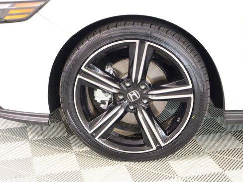 Used 2024 Honda Accord Sport image 17