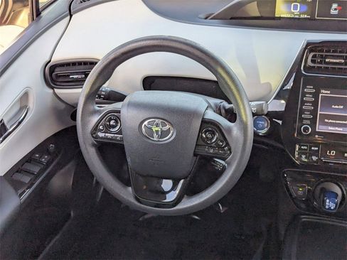 Used 2022 Toyota Prius LE image 13