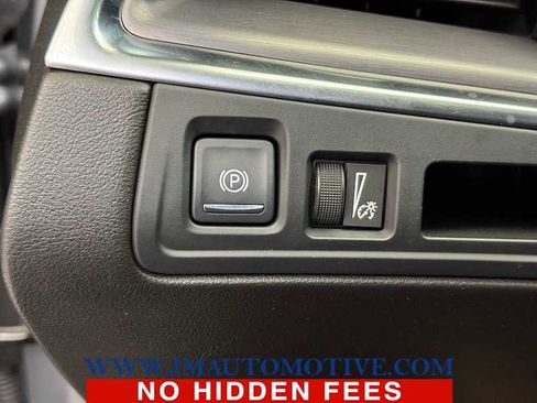 Used 2022 Cadillac XT5 Luxury image 30