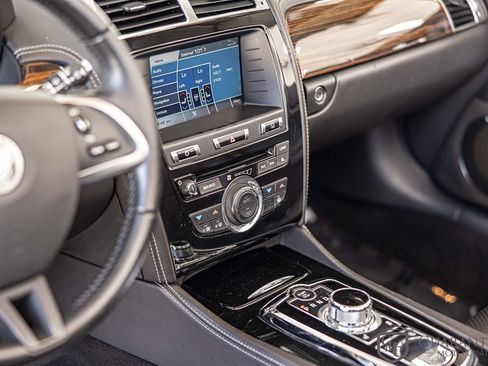 Used 2012 Jaguar XK Convertible RWD image 20