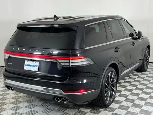 Used 2023 Lincoln Aviator Reserve w/ Equipment Group 201A image 8