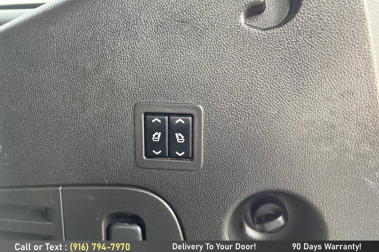 Used 2015 Cadillac Escalade 2WD image 13