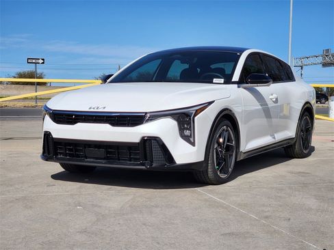 New 2026 Kia K4 GT-Line image 2