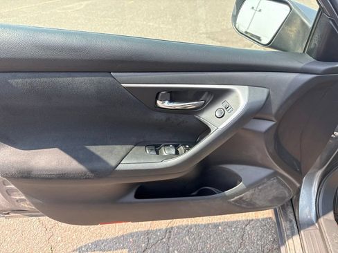 Used 2015 Nissan Altima 2.5 S w/ Power Driver Seat Package FWD image 16