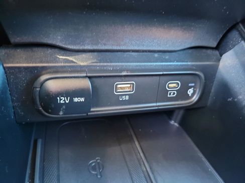 Used 2023 Kia Telluride S image 32