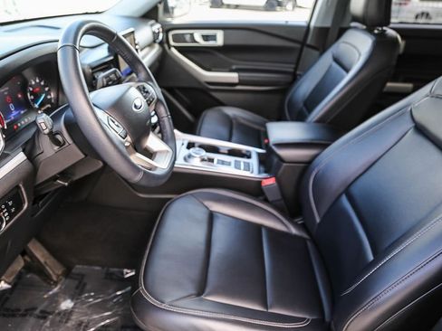 Used 2023 Ford Explorer XLT w/ Equipment Group 202A image 18