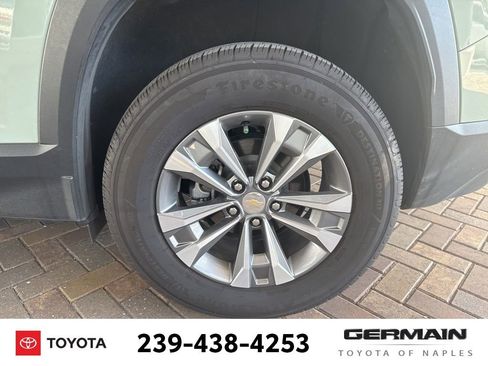 Used 2026 Chevrolet Equinox LT w/ Convenience Package II FWD image 12