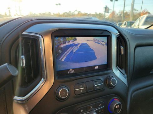 Used 2021 Chevrolet Silverado 1500 LT w/ Z71 Off-Road Package image 23