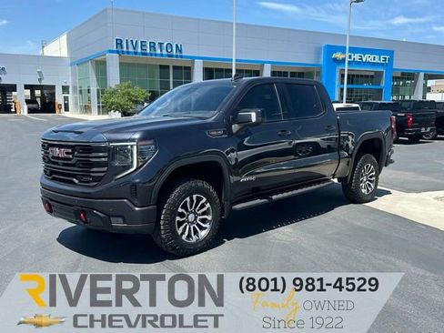 Certified 2023 GMC Sierra 1500 AT4 w/ Technology Package AWD/4WD image 1