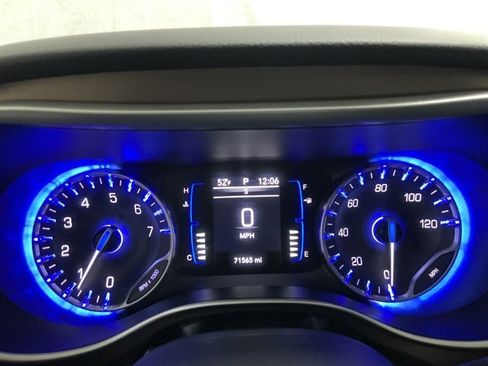 Used 2023 Chrysler Voyager LX image 22