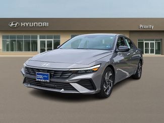 Used 2025 Hyundai Elantra Sport FWD video 1