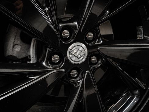 Used 2021 Buick Envision Essence w/ Sport Touring Package image 8