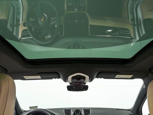 New 2026 Porsche Macan S AWD/4WD image 21