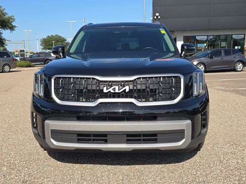 Used 2023 Kia Telluride EX FWD image 3
