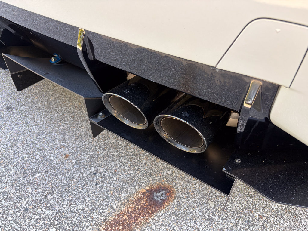 Used 2024 BMW M2 w/ Lighting Package RWD image 59