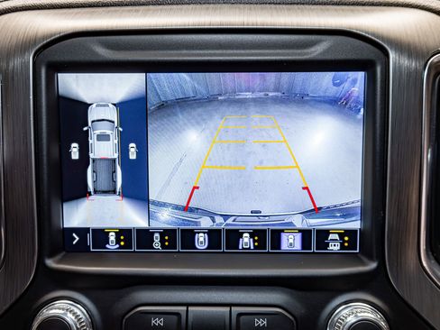 Used 2021 GMC Sierra 3500 Denali w/ Denali Ultimate Package image 21