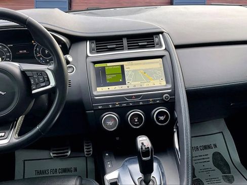 Used 2019 Jaguar E-PACE R-Dynamic SE image 6