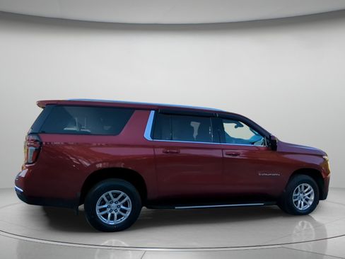 Used 2021 Chevrolet Suburban LT RWD image 30