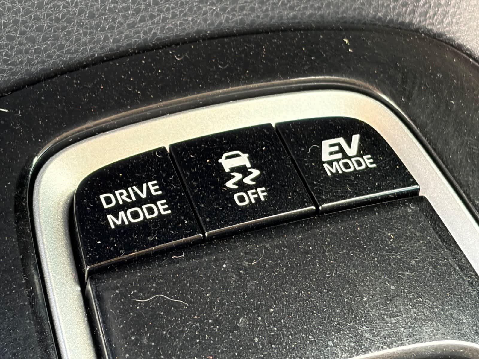 Used 2025 Toyota Corolla LE w/ Convenience Package FWD image 28