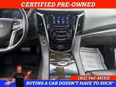 Used 2017 Cadillac Escalade ESV Platinum AWD/4WD image 18