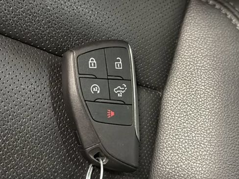 Used 2024 Chevrolet Silverado 1500 LTZ AWD/4WD image 45