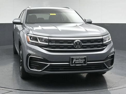 Used 2021 Volkswagen Atlas Cross Sport SE w/ Panoramic Sunroof Package AWD/4WD image 2