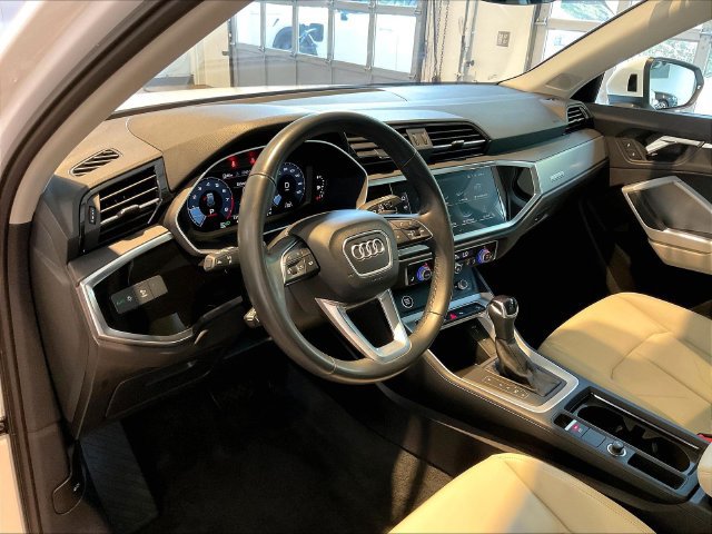 Certified 2023 Audi Q3 2.0T Premium w/ Convenience Package AWD/4WD image 5
