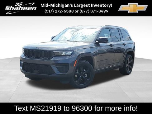 Used 2023 Jeep Grand Cherokee Altitude AWD/4WD image 1