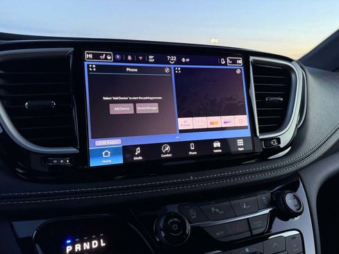 New 2026 Chrysler Pacifica Select image 35