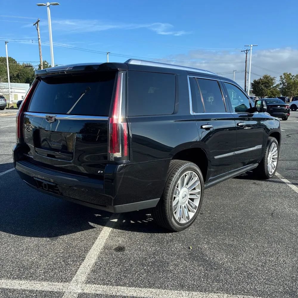 Used 2015 Cadillac Escalade Platinum AWD/4WD image 5