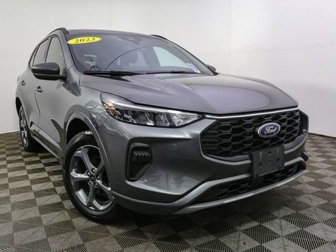 Used 2023 Ford Escape ST-Line w/ Tech Pack #1 AWD/4WD image 3