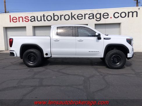 Used 2022 GMC Sierra 1500 SLE AWD/4WD image 1