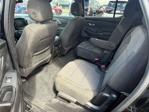 Used 2023 Chevrolet Traverse LT AWD/4WD image 5