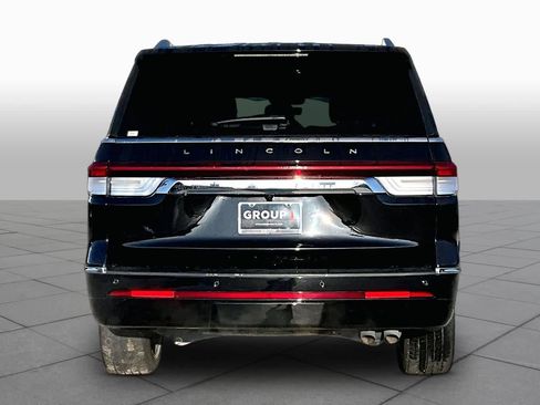 Used 2023 Lincoln Navigator 2WD image 5