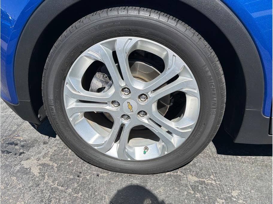 Used 2021 Chevrolet Bolt LT FWD image 29