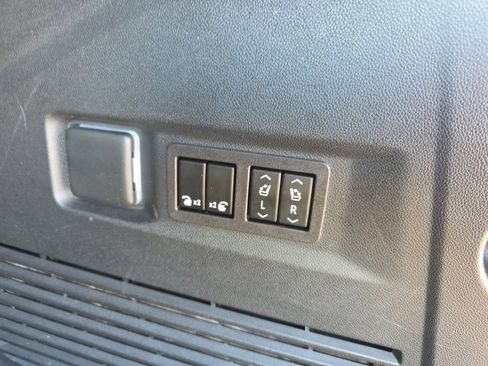 Used 2024 Chevrolet Tahoe High Country image 20