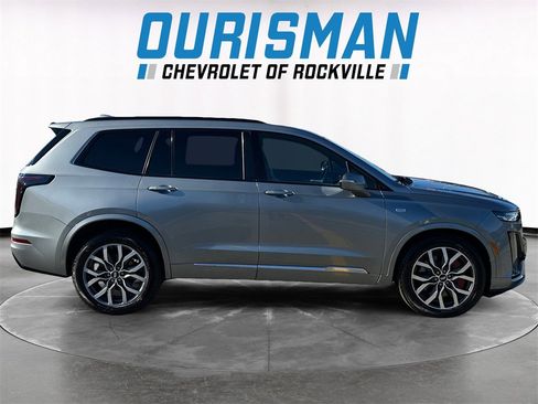 Used 2024 Cadillac XT6 Sport image 7