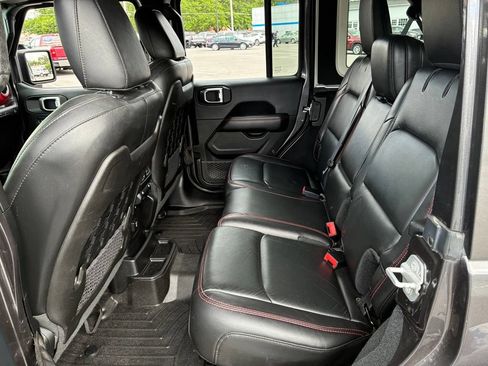 Used 2018 Jeep Wrangler Unlimited Rubicon w/ Uconnect 4C Nav & Sound Group AWD/4WD image 57