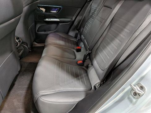 Used 2026 Mercedes-Benz GLC 300 image 18