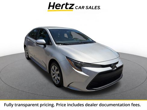 Used 2025 Toyota Corolla LE FWD image 1