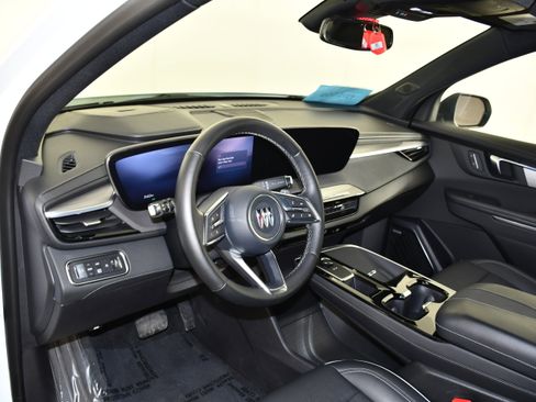 Used 2025 Buick Enclave Preferred AWD/4WD image 37