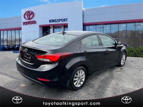 Used 2015 Hyundai Elantra SE w/ Option Group 02 image 5