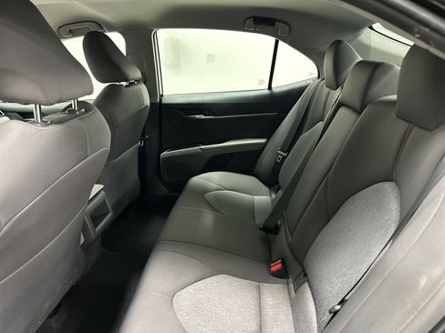 Used 2019 Toyota Camry LE image 31