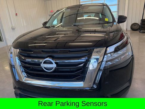 Used 2023 Nissan Pathfinder SV FWD image 9