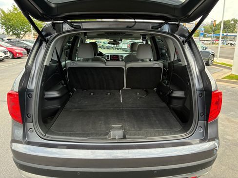 Used 2016 Honda Pilot Touring image 29