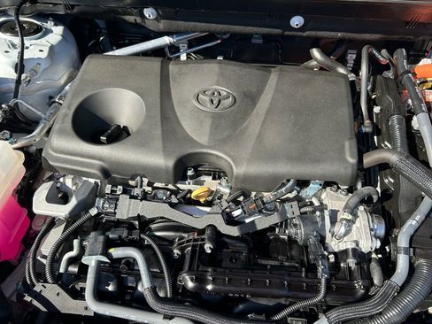 Used 2024 Toyota RAV4 SE AWD/4WD image 30