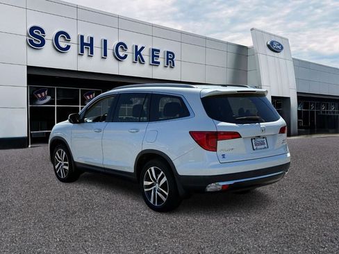 Used 2017 Honda Pilot Touring image 3
