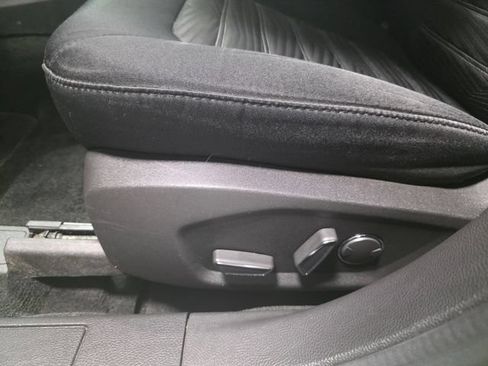 Used 2016 Ford Fusion SE w/ SE Cold Weather Package FWD image 13