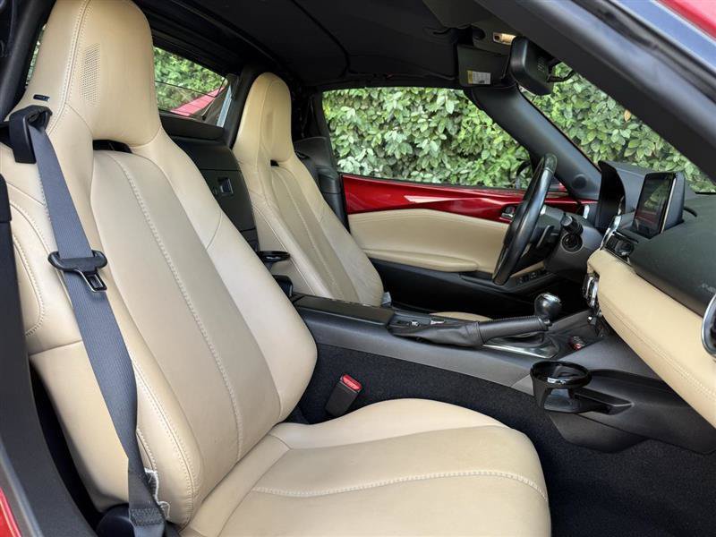 Used 2019 MAZDA MX-5 Miata RF Grand Touring RWD image 19
