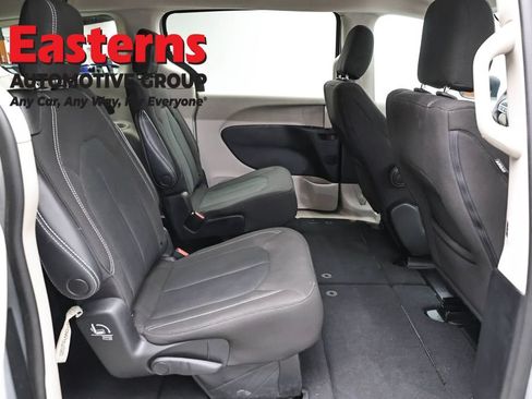 Used 2023 Chrysler Voyager LX FWD image 24